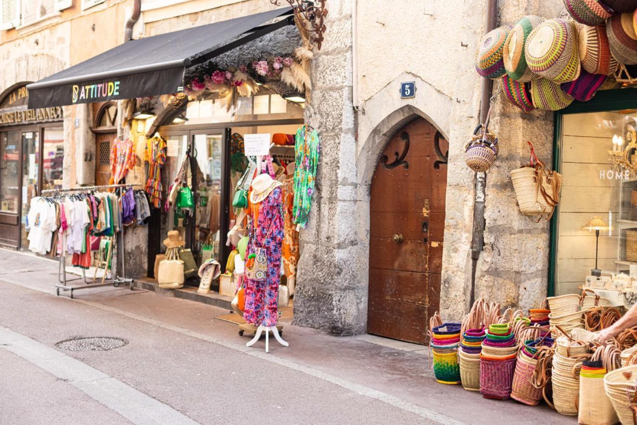 Апартаменти Le Philosophe - Flat In The Heart Of Annecy'S Old Town Екстер'єр фото
